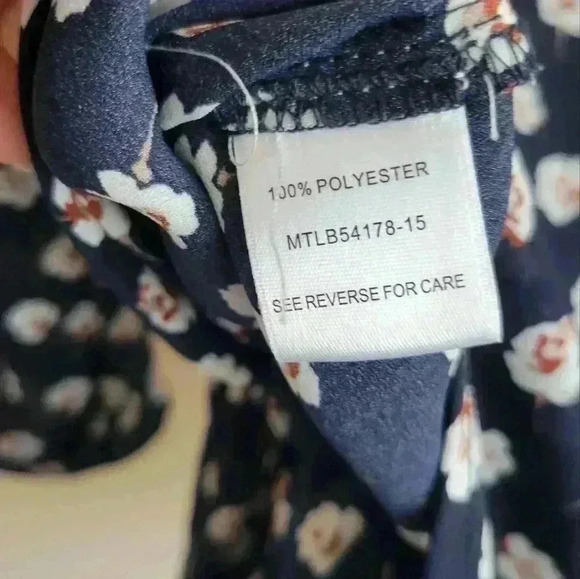 Vixbe navy floral print button up tie front blouse size small 3/4 Sleeves - Picture 7 of 11